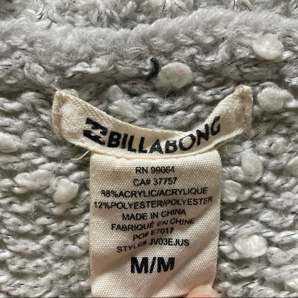 Cozy Oversized Knit Sweater - Picture 7 of 8